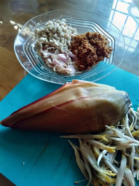Teresek jantung pisang merupakan sebuah menu yang enak dimakan dengan nasi panas atau diratah begitu sahaja. Menu: Resepi Kerabu Jantung Pisang Versi Kelantan