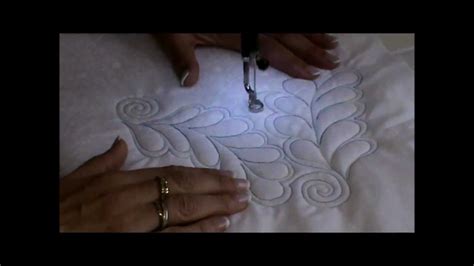 Machine Quilted Feathers And Spirals By Donna Ward Youtube
