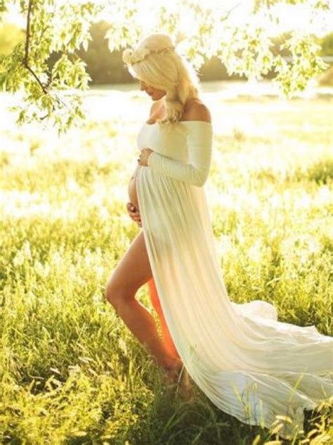 Tu barrigota estará crecida, pero todavía te sientes cómoda para posar. Vestido Blanco Embarazo Maternidad Largo Sesión ...