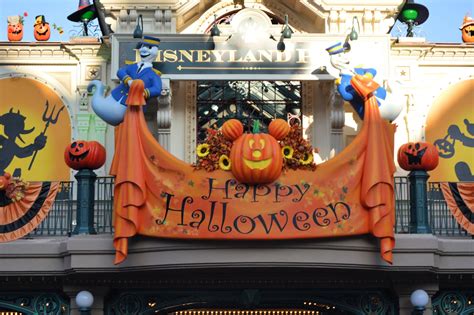 Playdays And Runways Visiting Disneyland Paris During Halloween Season