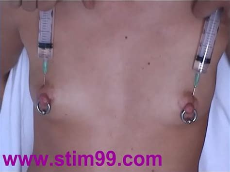 Injection Saline in Breast Nipples Pumping Tits Vibrator XVIDEOSダウンローダー XVIDEOSの動画をブラウザ上から