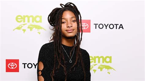 She is the daughter of will smith and jada pinkett smith, and the younger sister of jaden smith. Willow Smith mochte ihre natürlichen Haare früher nicht ...