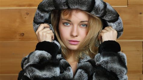 Wallpaper Women Model Blonde Hat Green Eyes Fashion Fur Coats Skin Beauty Material
