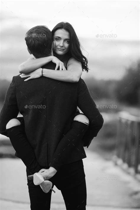 Man Holding His Girlfriend On Hands Man Carrying Woman Couple Poses Reference Guy Pictures