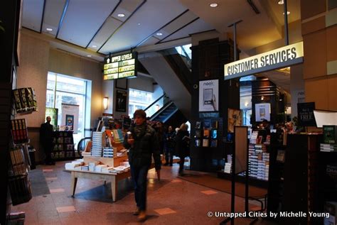 Barnes & noble is cutting back in new york. The Last Days of the Lincoln Center Barnes & Noble