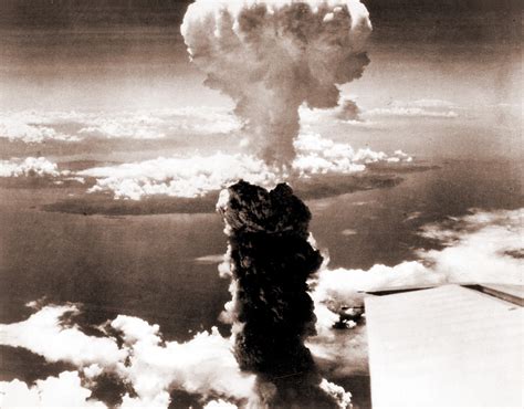 Hiroshima E Nagasaki 65 Anos De Uma Tragédia Mundial