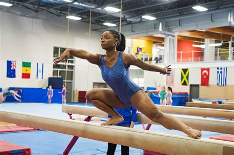 Find lifetime movie schedules, trailers, photo galleries, interviews & watch full movies online. Estreno: Lifetime Movies presenta el filme "Simone Biles ...