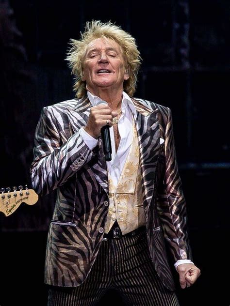 downhearted sir rod stewart 78 apologises after cancelling show hot lifestyle news