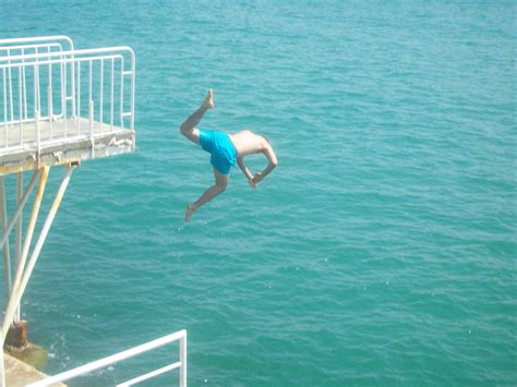 Fail Belly Flop Dive Into Sea Rphotoshopbattles