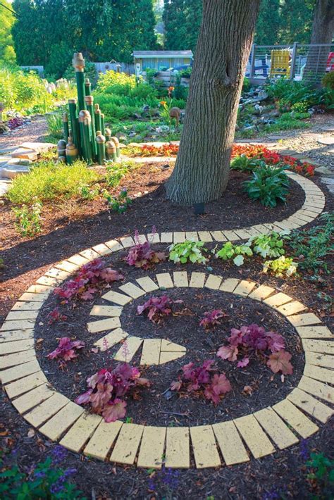 Whimsical Garden Paths And Walkway Ideas In 2020 Easy Garden Unique