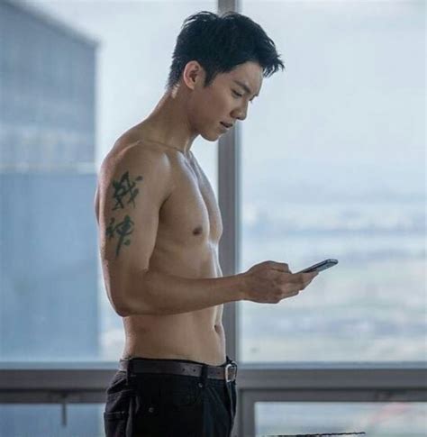 5 Hottest And Sexiest Korean Actors And Their Secrets To Achieving A Toned Body Kdramastars