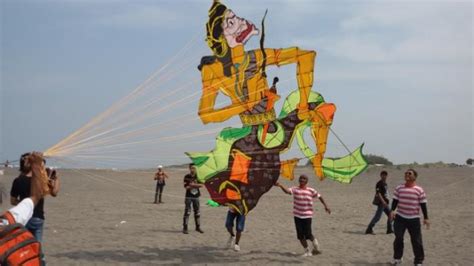 Yogyakarta international kita festival 2019, yogyakarta kite festival 2019. Festival Layang Layang Cilacap 2019 - Halstead Brick ...