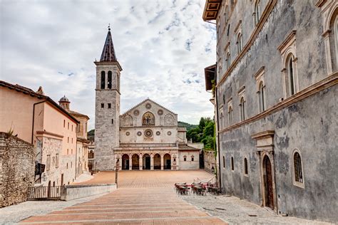Spoleto Best Highlights Walking Guided Tour Tour Guide Assisi