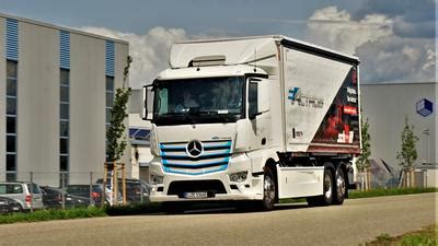 Daimler will Lkw Transporte sauberer machen und präsentiert Konzept