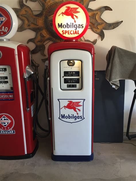 M S 80 Mobil Gas Pump Vintage Gas Pumps Gas Pumps Pumps