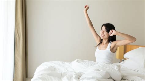 5 Easy Tips To Wake Up Feeling Rested And Refreshed