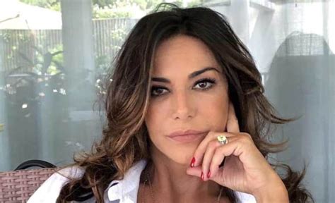 Emanuela Folliero Vita Privata Età Carriera Instagram Marito E Figli Dellannunciatrice