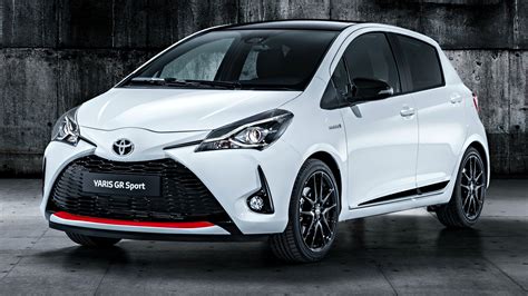 News 19 Toyota Yaris Gr Sport Is A Very Warm Hatch