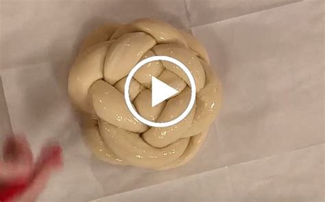 Four kinds of four strand braids, and how to do them on. How to Shape a Round Challah | Round challah, Challah, Round challah recipe