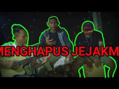 F g engkau bukan….lah segalaku em am bukan tempat 'tuk hentikan langkahku f g usai sudah….semua berlalu em am biar hujan menghapus jejakmu…. Cover peterpan_menghapus jejakmu - YouTube