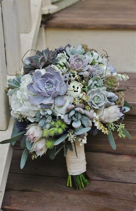 Few things are as impactful to a wedding bouquet as adding succulents. Top 20 Rustic Succulent Wedding Bouquets | Roses & Rings