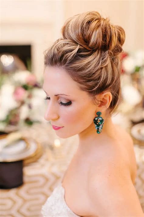 Elegant Updo Hairstyles For Beautiful Brides