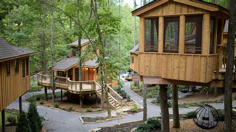 Treehouse Grove in Gatlinburg lets guests rent a luxury treehouses