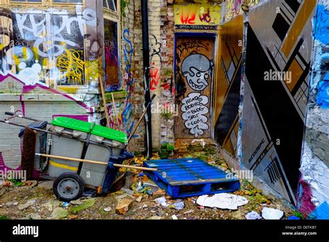 Dust Graffiti High Resolution Stock Photography And Images Alamy