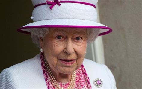 Dublura Reginei Elisabeta îi ține Locul De 30 De Ani