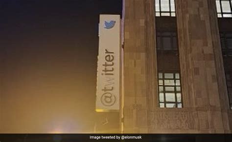 elon musk covers up “w” in twitter s sign outside san francisco headquarters