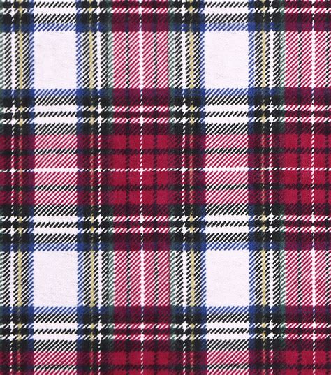 Snuggle Flannel Fabric 43u0027u0027 Traditional Tartan Plaid