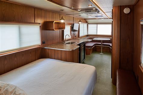 Could you live in less than 300 square feet? "Heads or Tails" - 1973 Boles Aero - Waypoint Ventura