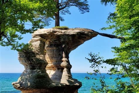 Places To Visit In Upper Peninsula Circle The Up Michigan Road Trip Around The Great Lakes