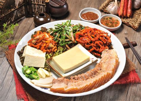 Bossam 보쌈 Is A Type Of Ssam In Korean Cuisine In Which Steamed Pork