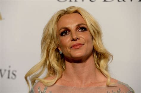 Britney Spears Shares Another Nude Photo Amid Sons Pleas To Stop Keep Clapping Trendradars