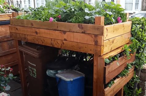 All timber comes with our 25 year jakcure® guarantee. 15 Ways to Hide Wheelie Bins in Garden