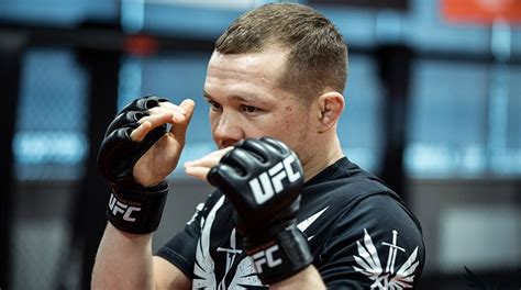 Ufc bantamweight champion from siberia, russia. Петр Ян опубликовал фото брата, спросив фанатов о сходстве