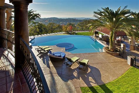 19 Astonishing Concrete Pool Deck Designs