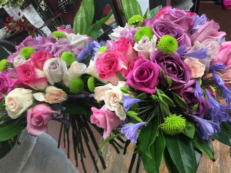Give a gift that will bring a smile to a loved one's face with fresh flower bouquets from best flowers. wedding ideas | Flower delivery, Flowers, Florist