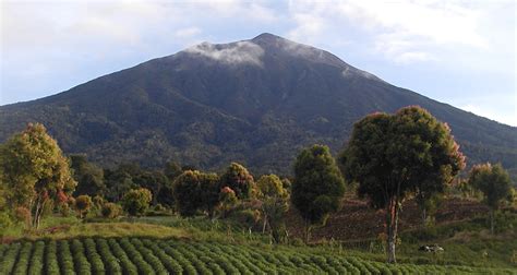 Gn Kerinci The Seven Summits Of Indonesia