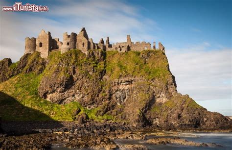 Vikingler 840 yılında i̇rlanda kıyılarında yerleşim yeri kurmuşlardır. Tour in Irlanda, tra castelli dove dormire e giardini da ...