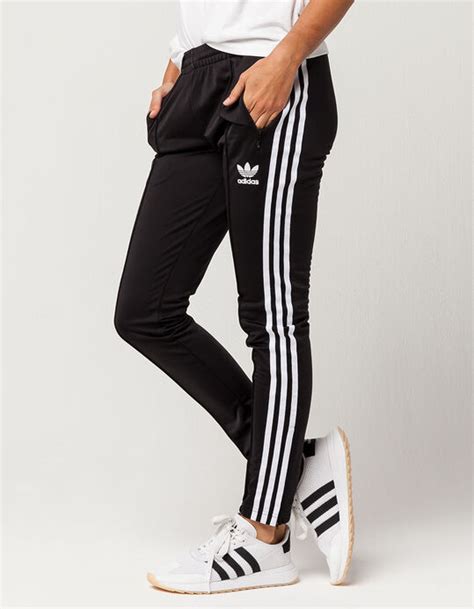 A stylish addition to your bowls wardrobe offering style, comfort and practicality. ADIDAS Superstar Womens Track Pants - BLACK - 303381100 ...