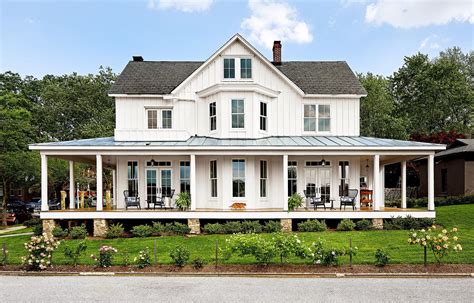 34 Incredible Before And After Exterior Home Remodels Farmhouse
