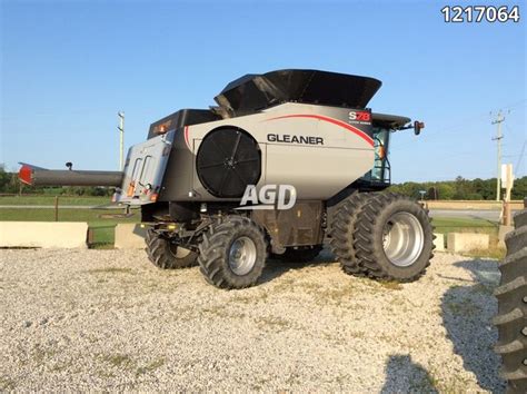 Used 1993 Gleaner R42 Combine Agdealer