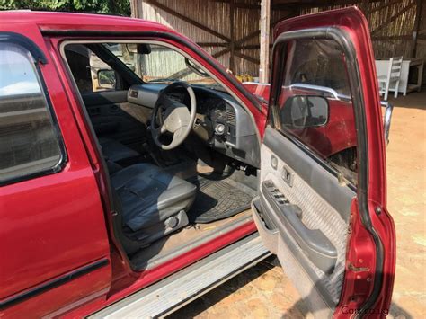 Supplies and products are carefully inspected for flawless quality, and all are in perfect working conditions. Used Toyota Hilux 4W double cabin | 1992 Hilux 4W double ...