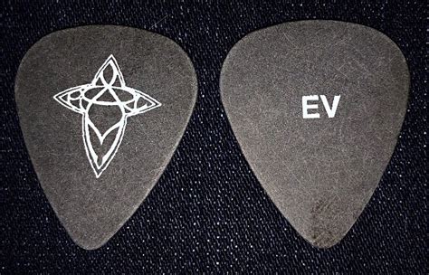 Pearl Jam Guitar Pick Eddie Vedder 2007 Surfer Cross From London Wembley Show Stage Used Rare