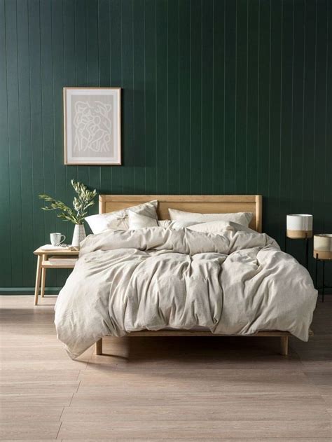 Calming bedroom colors wall colors gold bedroom decor. 50 Beautiful And Calm Green Bedroom Decoration Ideas ...