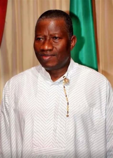 Henry Odigwes Blog Nigerian President Goodluck Jonathan Shares Photos