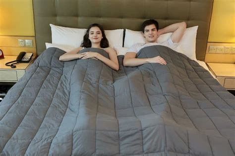 5 Therapeutic Weighted Blankets for therapy needs. Buy them Right Now!