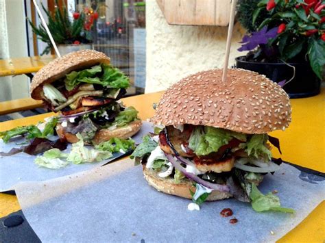 Von essen kg bankgesellschaft niederlassung berlin in berlin charlottenburg, berlin, strasse: Platz 1 von 19 getesteten Burgerbuden in Berlin: Yellow ...